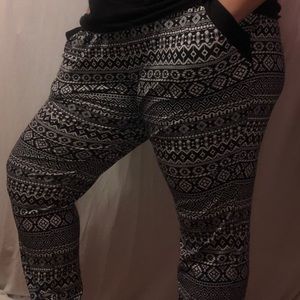 Target Black and white print joggers